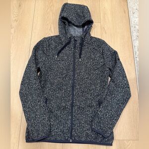 Mammut 🦣 Navy/white hoodie, size small